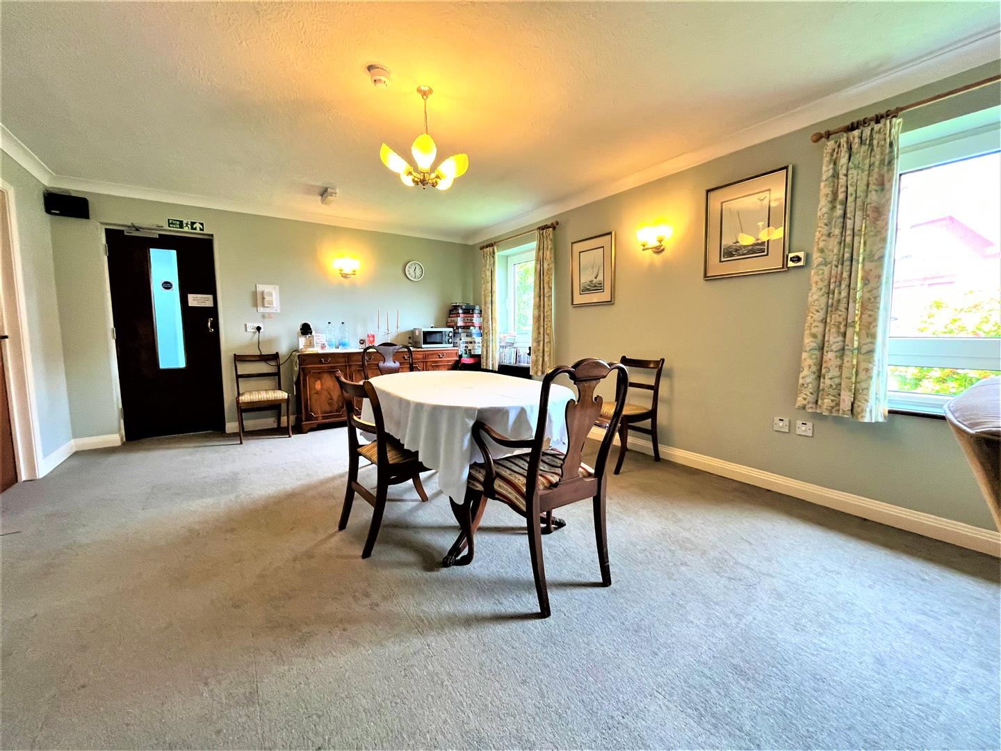 1 Bedroom Other, Terminus Road, BexhillOnSea TN39 3LL Oakfield Estate Agents
